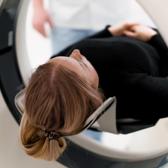 Jakie rodzaje rezonansu magnetycznego są polecane kobietom? 